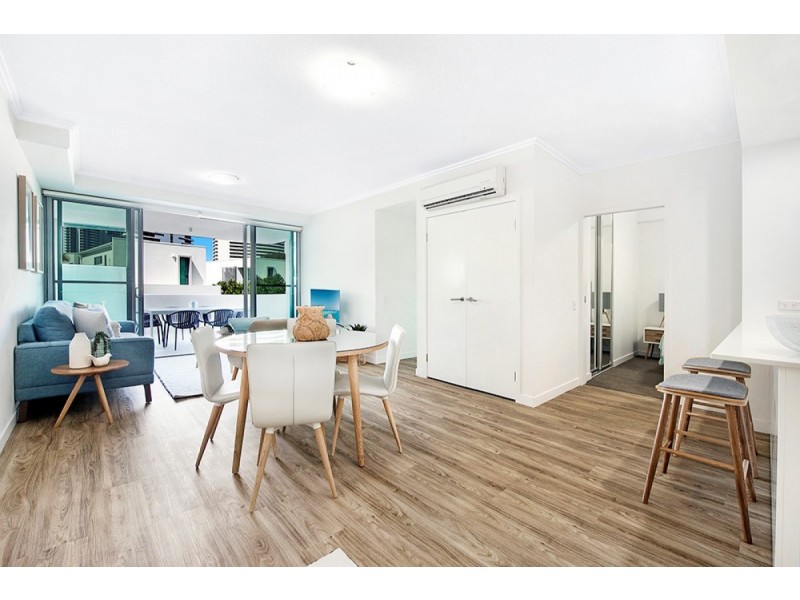 5/6 Miami Key, Broadbeach Waters QLD 4218