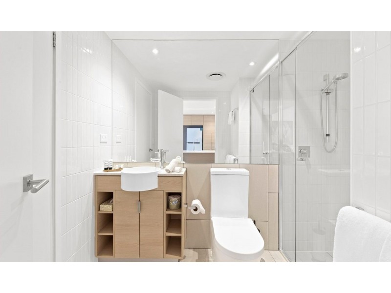 602/2663 Gold Coast Highway, Broadbeach QLD 4218