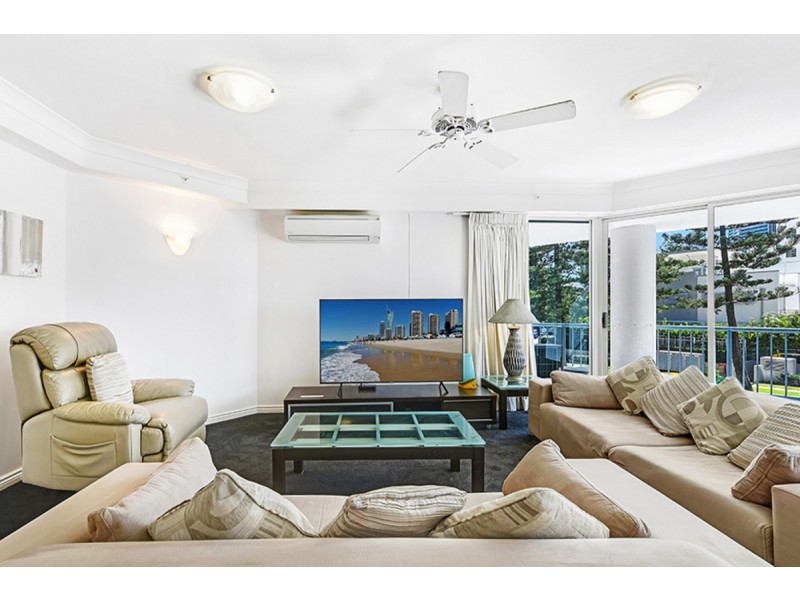 4/100 Old Burleigh Road, Broadbeach QLD 4218