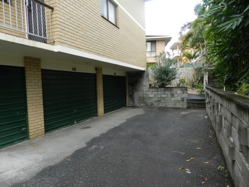 6/6 Rosewood Avenue, Broadbeach QLD 4218