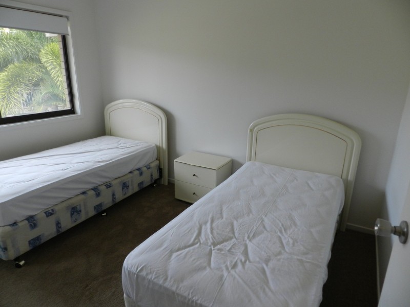 6/6 Rosewood Avenue, Broadbeach QLD 4218