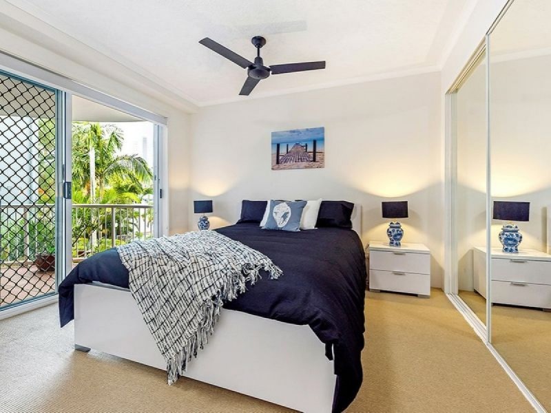 9/32 Second Avenue, Broadbeach QLD 4218