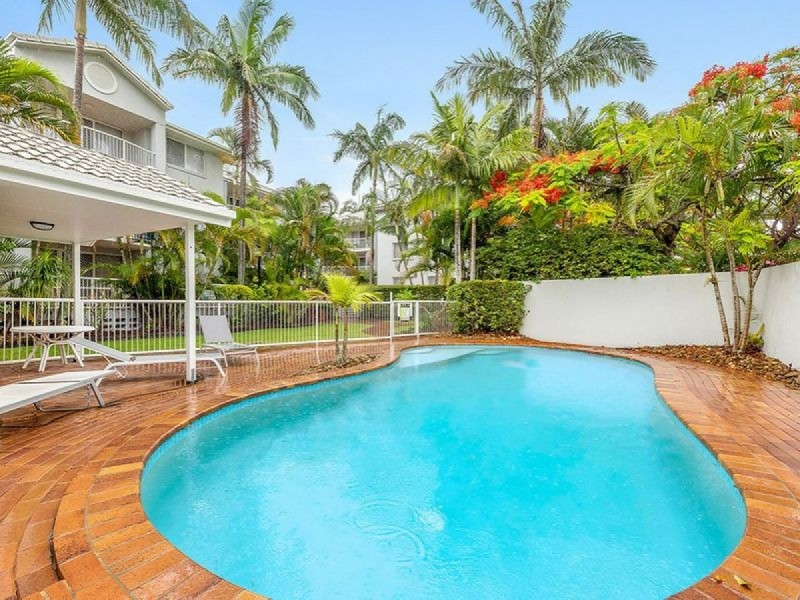 9/32 Second Avenue, Broadbeach QLD 4218