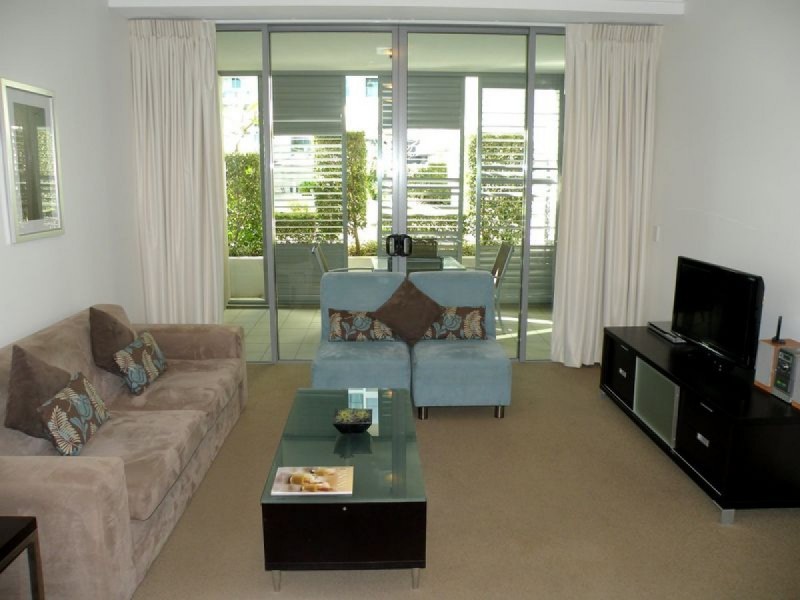 2009/33 T E Peters Drive, Broadbeach QLD 4218