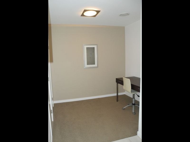 2009/33 T E Peters Drive, Broadbeach QLD 4218