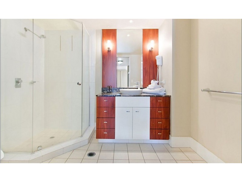 2025/23 Ferny Avenue, Surfers Paradise QLD 4217