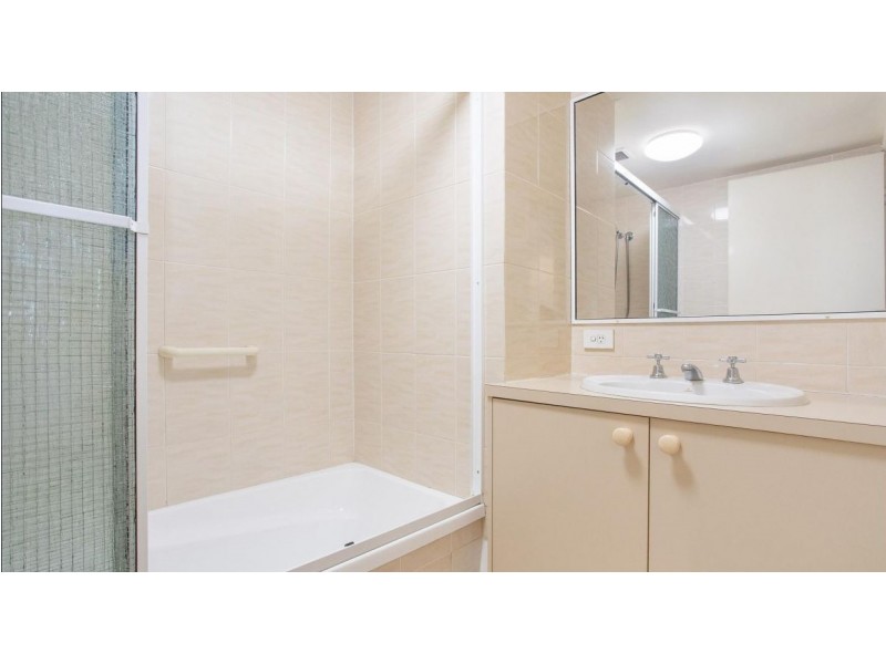 1/41 Australia Avenue, Broadbeach QLD 4218