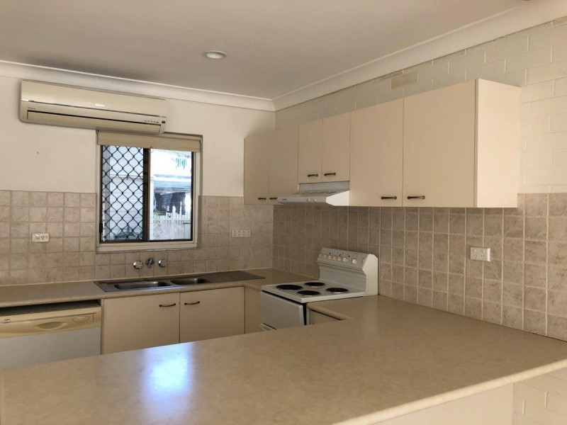 4/16 Elizabeth Avenue, Broadbeach QLD 4218