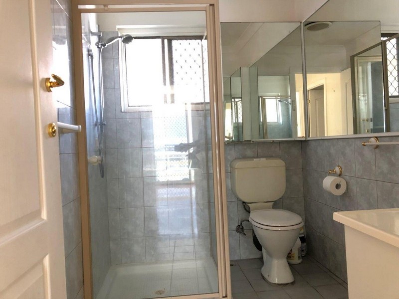 4/16 Elizabeth Avenue, Broadbeach QLD 4218