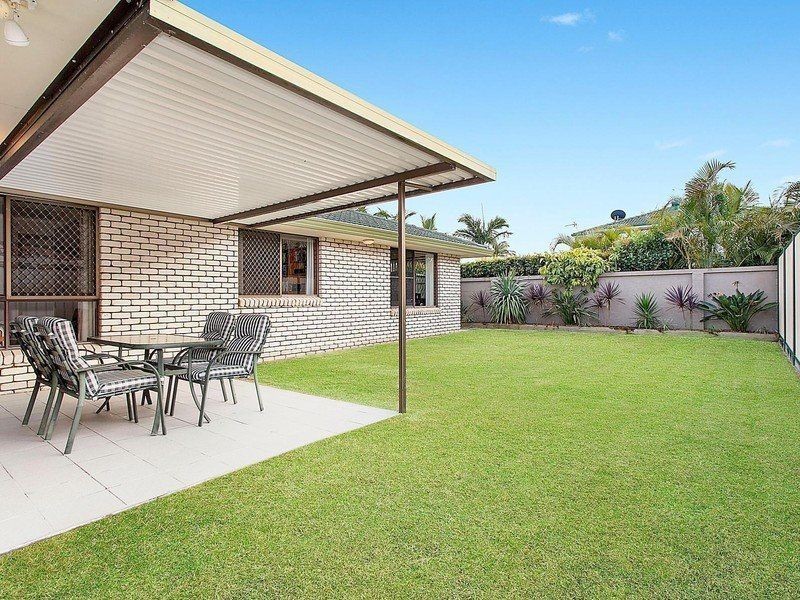 26 Firmin Court, Mermaid Waters QLD 4218