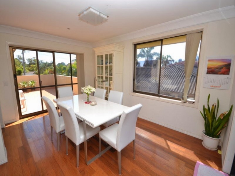12 Raymond Avenue, Bundall QLD 4217