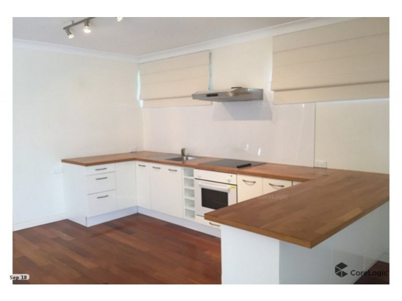 12 Raymond Avenue, Bundall QLD 4217