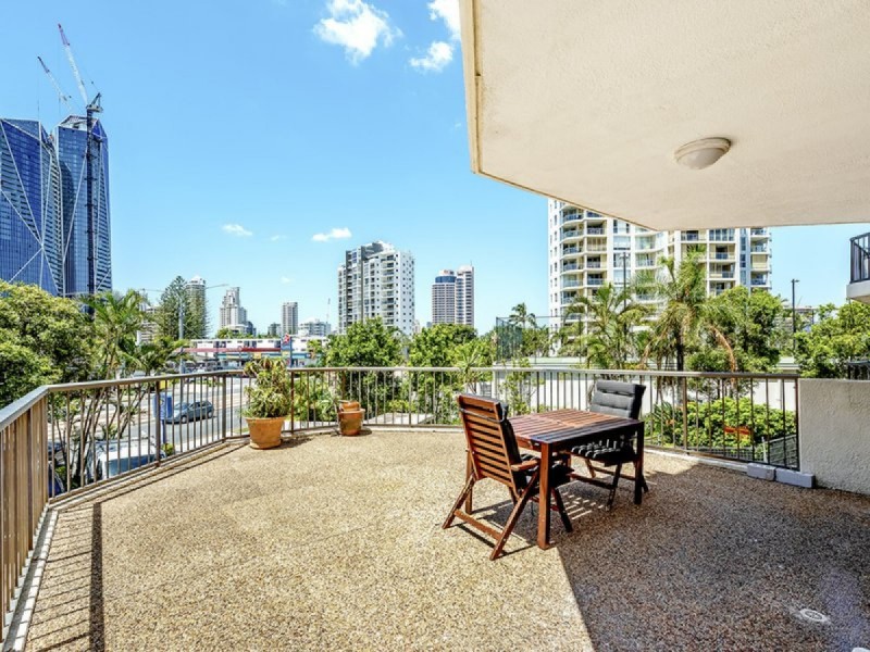 4/2916 Gold Coast Highway, Surfers Paradise QLD 4217
