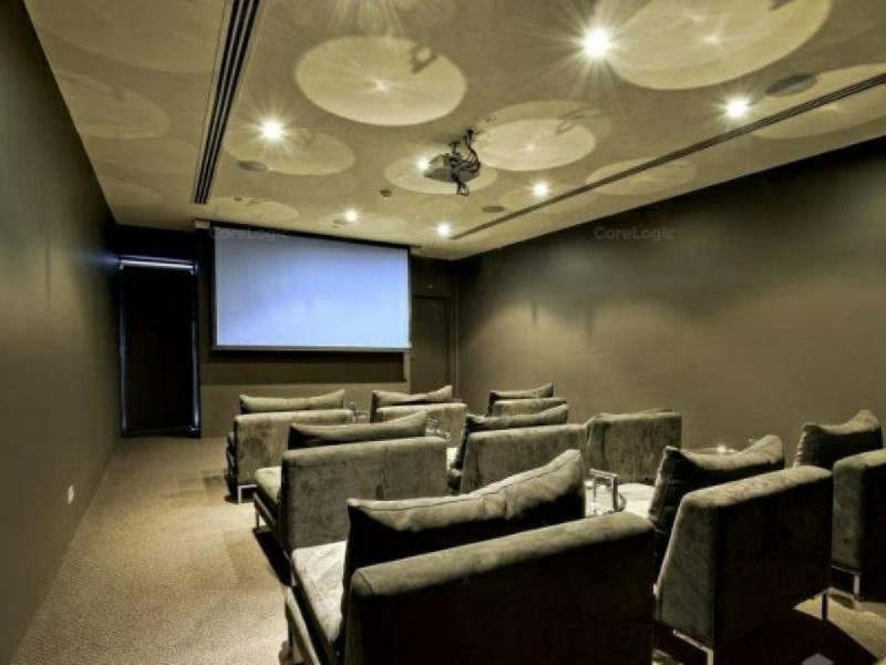 1002/4 Wahroonga Place, Surfers Paradise QLD 4217