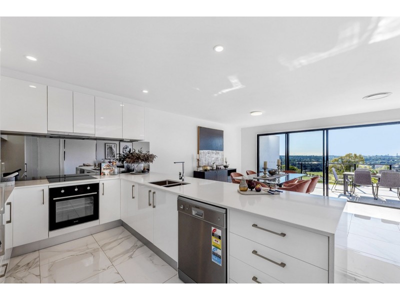 19/34 John Francis Drive, Carrara QLD 4211