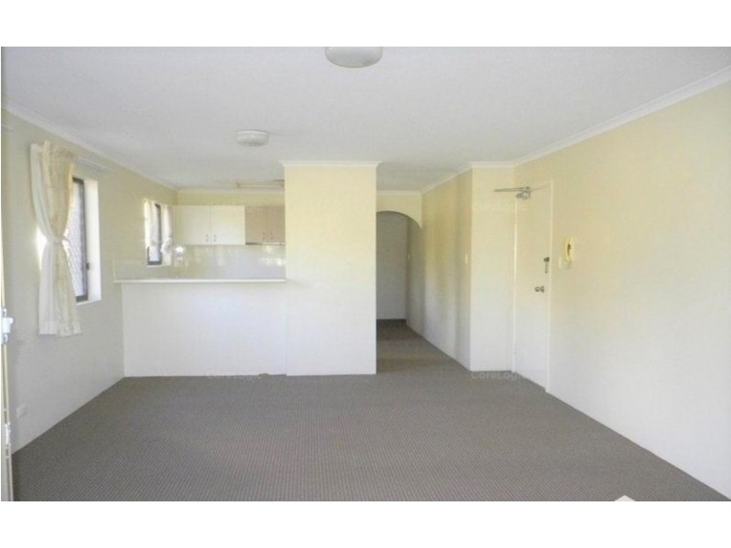 2/152 Surf Parade, Broadbeach QLD 4218