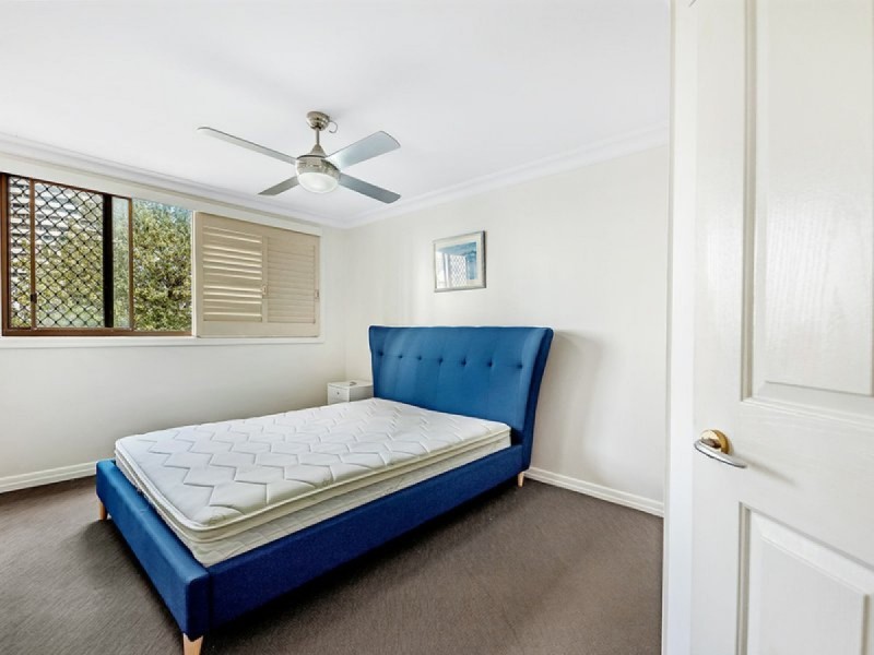 8/8 Queensland Avenue, Broadbeach QLD 4218