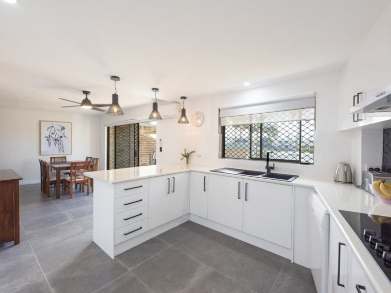 14/37 Hooker Boulevard, Broadbeach QLD 4218
