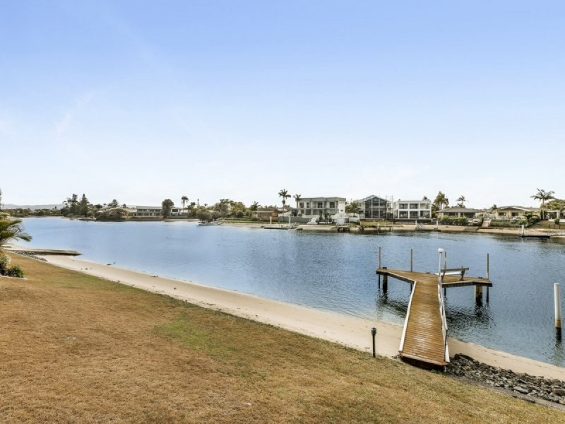 14/37 Hooker Boulevard, Broadbeach QLD 4218