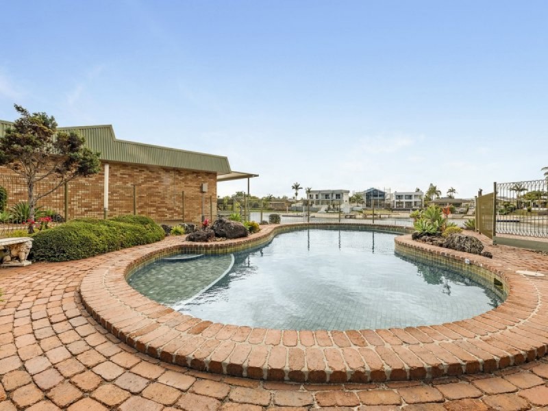 14/37 Hooker Boulevard, Broadbeach QLD 4218