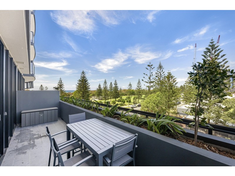 303/185 Old Burleigh Road, Broadbeach QLD 4218