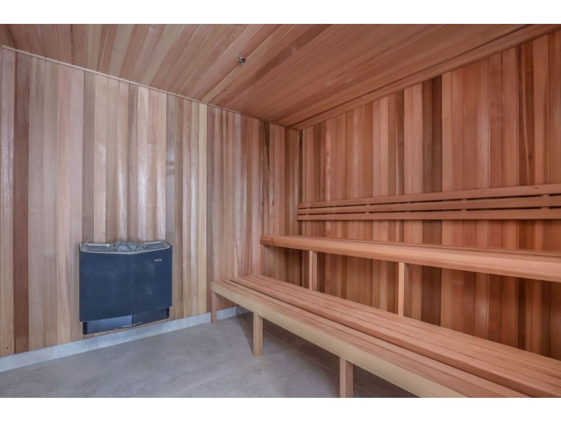 303/185 Old Burleigh Road, Broadbeach QLD 4218