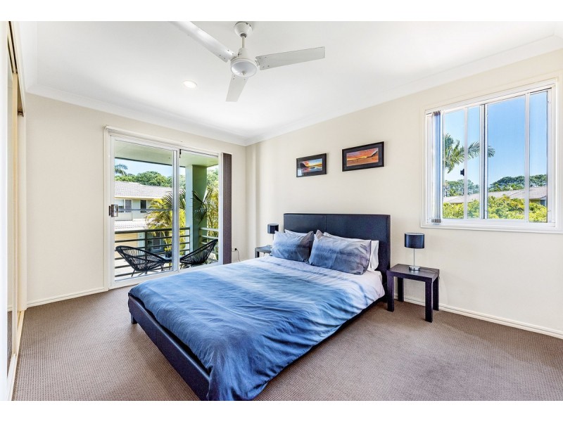 213/215 Cottesloe Drive, Mermaid Waters QLD 4218