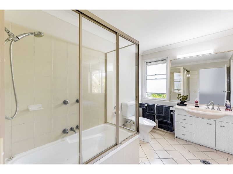 213/215 Cottesloe Drive, Mermaid Waters QLD 4218