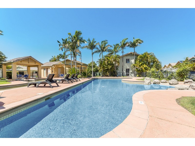 213/215 Cottesloe Drive, Mermaid Waters QLD 4218