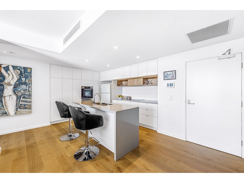 403/19 Cannes Avenue, Surfers Paradise QLD 4217