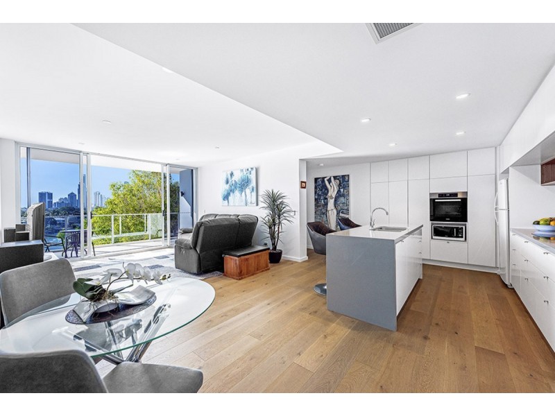 403/19 Cannes Avenue, Surfers Paradise QLD 4217