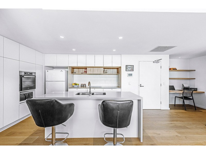 403/19 Cannes Avenue, Surfers Paradise QLD 4217