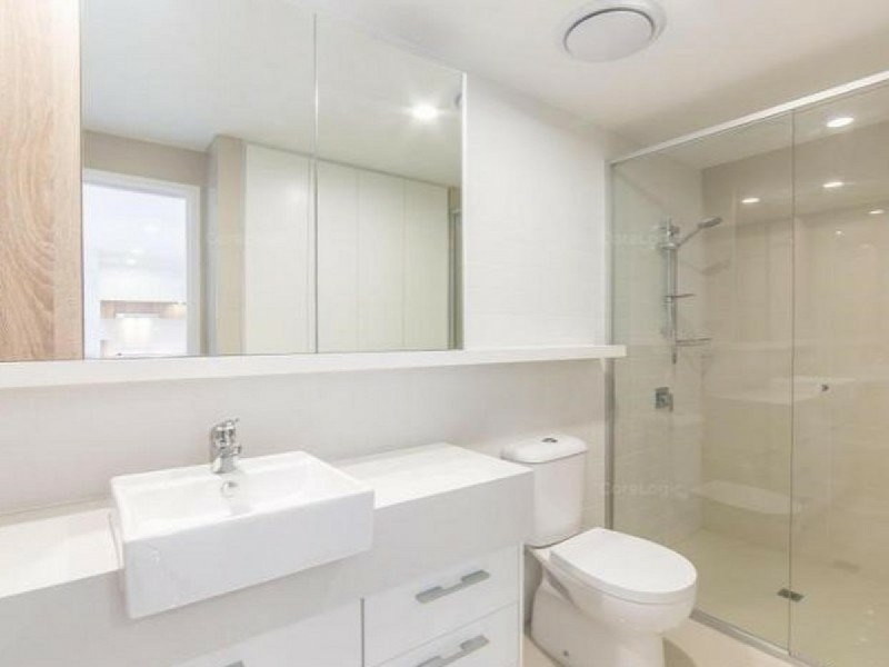 604/9 Hooker Boulevard, Broadbeach QLD 4218