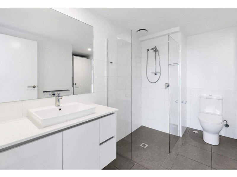 2304/1 Waterford Court, Bundall QLD 4217