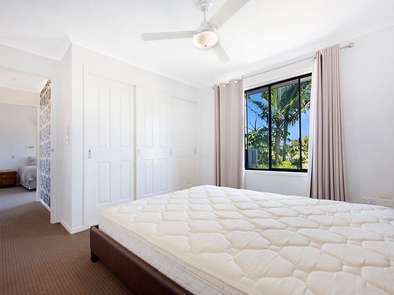 7 Pacific Boulevard, Broadbeach Waters QLD 4218