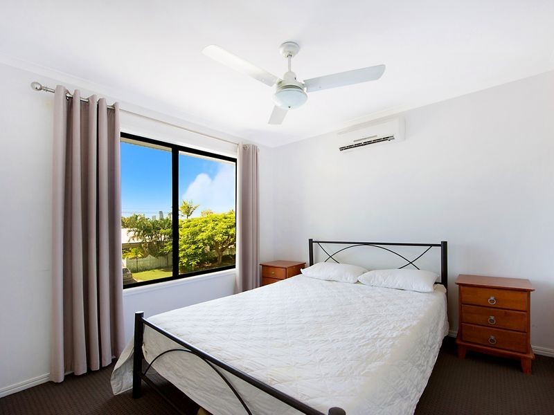 7 Pacific Boulevard, Broadbeach Waters QLD 4218