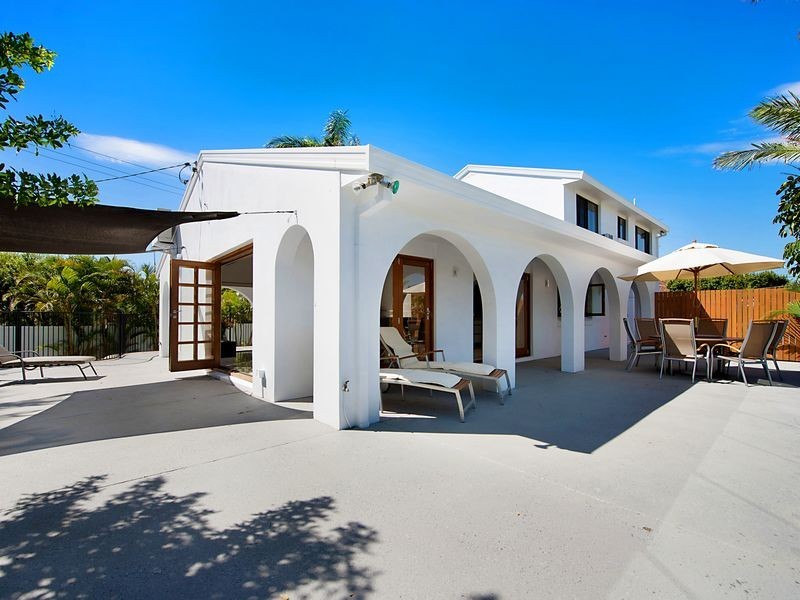 7 Pacific Boulevard, Broadbeach Waters QLD 4218