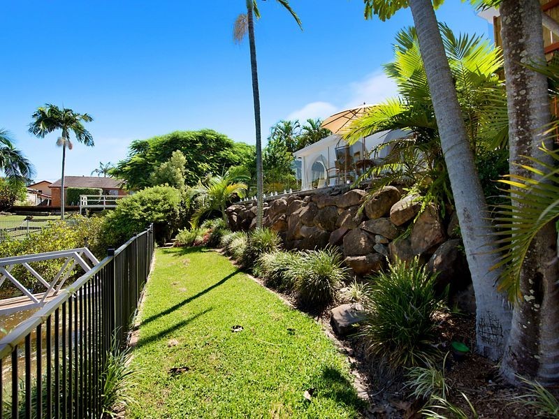 7 Pacific Boulevard, Broadbeach Waters QLD 4218