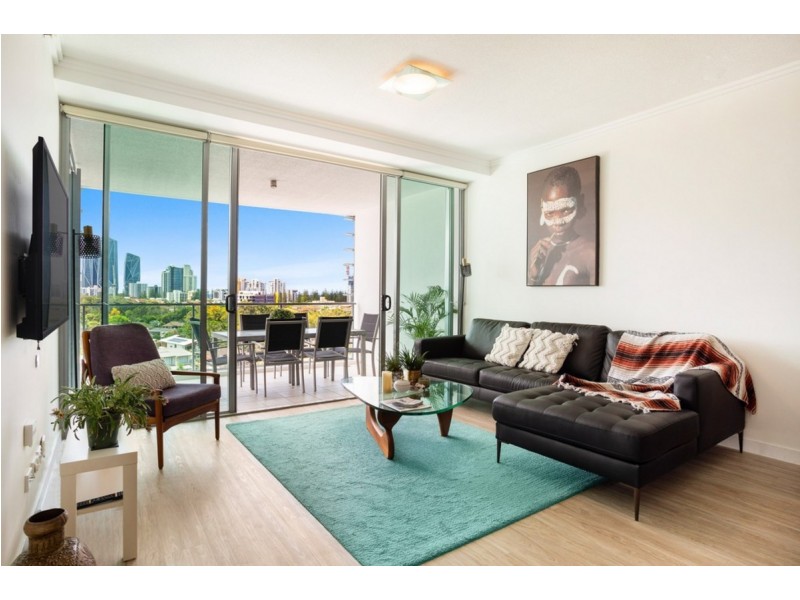 2802/33 T E PETERS Drive, Broadbeach Waters QLD 4218