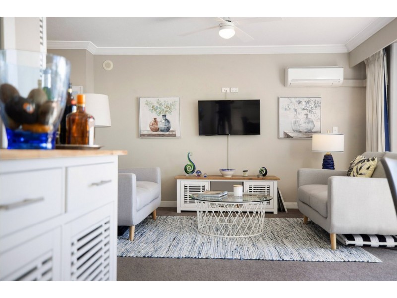 2315/24 Queensland Avenue, Broadbeach QLD 4218