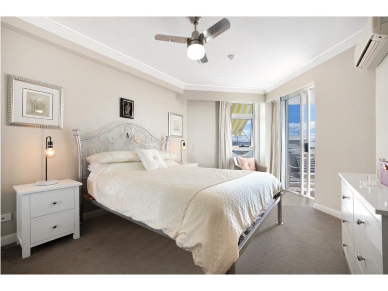 2315/24 Queensland Avenue, Broadbeach QLD 4218