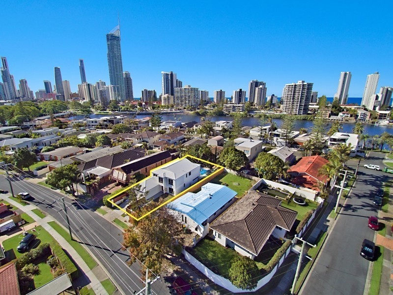 20 Brindisi Avenue, Isle Of Capri QLD 4217