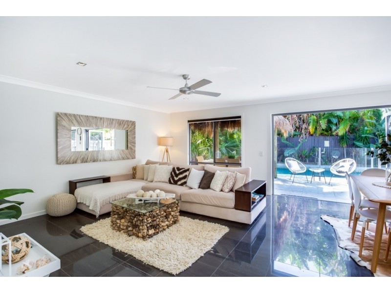 20 Brindisi Avenue, Isle Of Capri QLD 4217