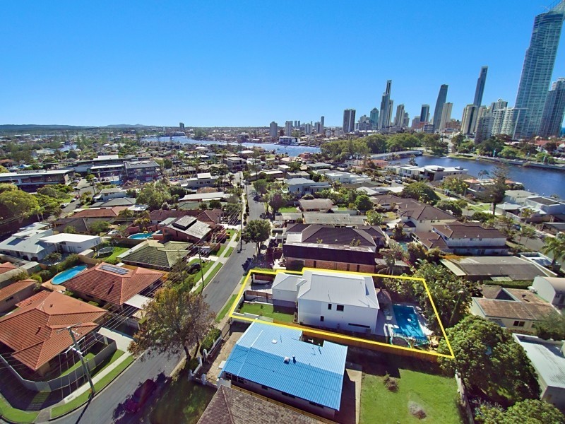20 Brindisi Avenue, Isle Of Capri QLD 4217