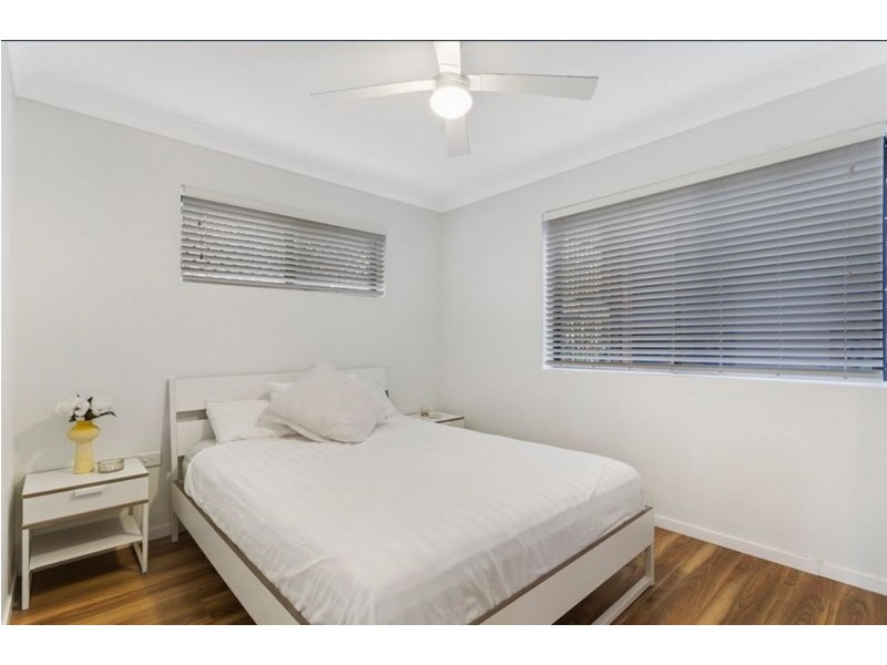 2/43 Karbunya Street, Mermaid Waters QLD 4218