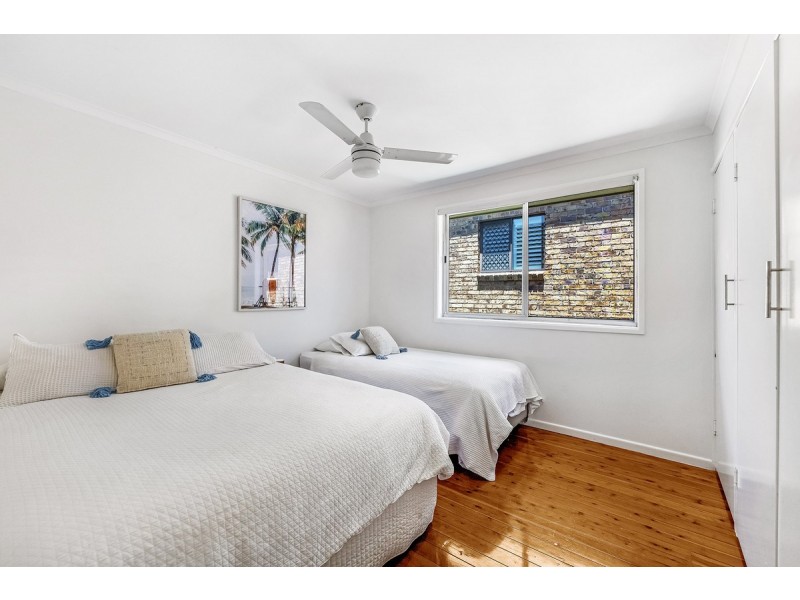 17 Glenelg Avenue, Mermaid Beach QLD 4218