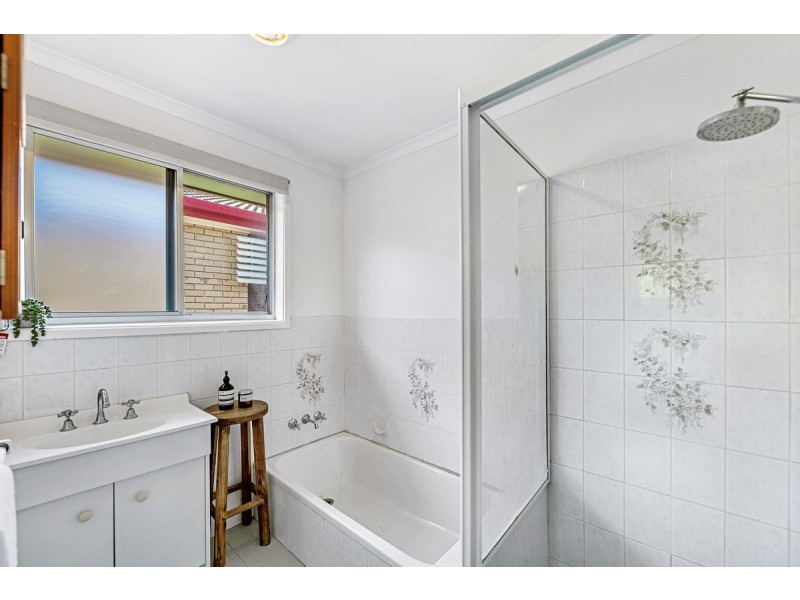 17 Glenelg Avenue, Mermaid Beach QLD 4218