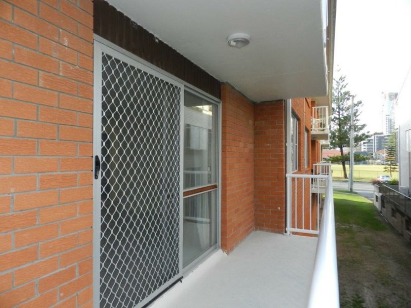 3/14 Chelsea Avenue, Broadbeach QLD 4218