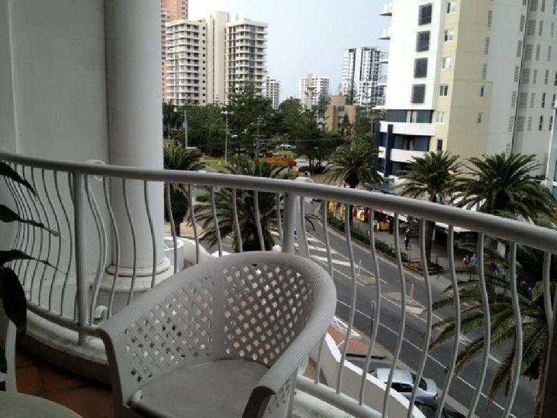 2412/90 Surf Parade, Broadbeach QLD 4218