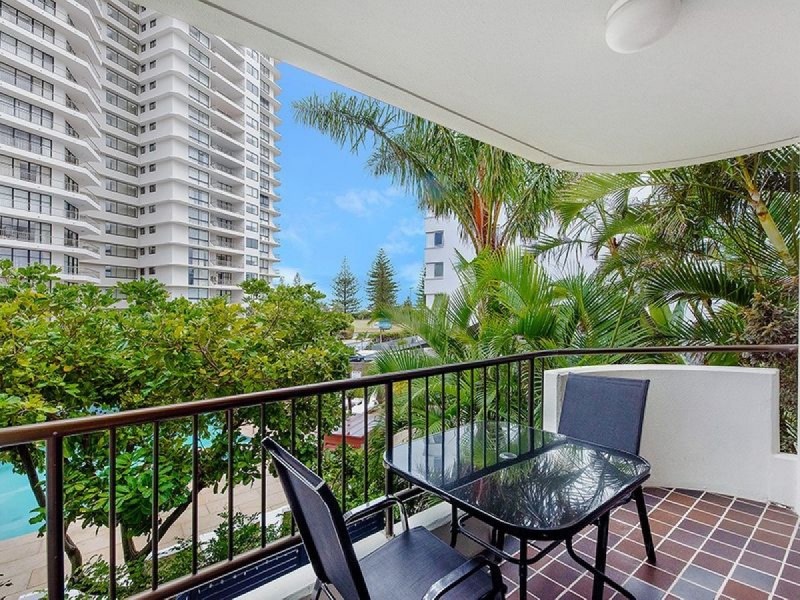 201/8 Albert Avenue, Broadbeach QLD 4218